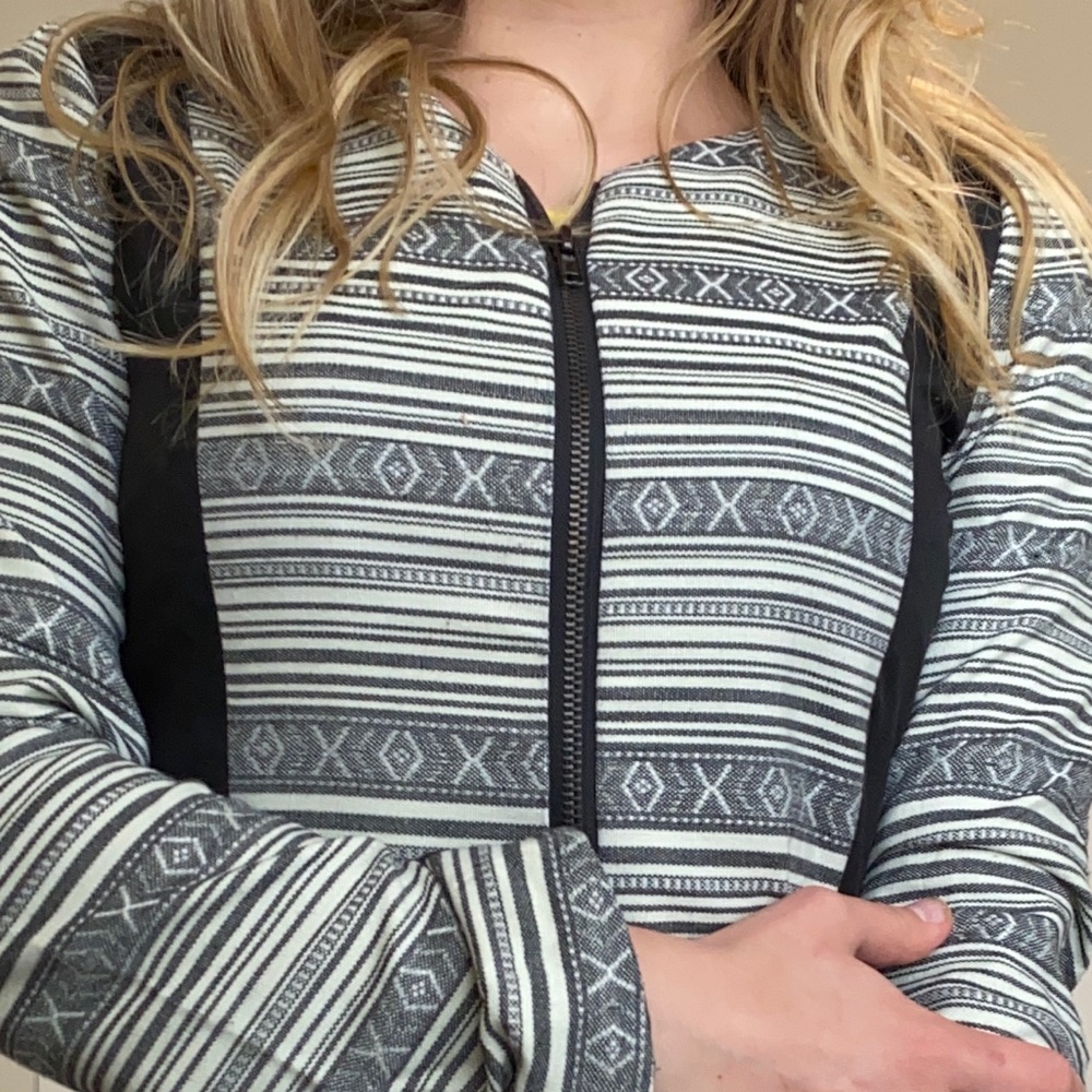 blazer - Picture 3 of 3